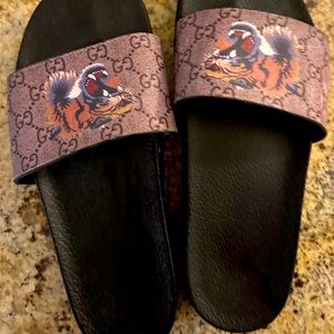 Men’s Gucci Slides size 10